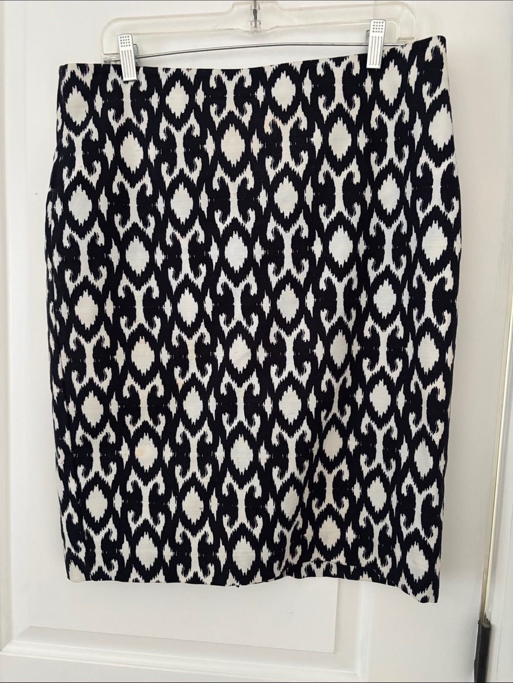 Ann Taylor Navy and White Ikat-Style Pencil Skirt